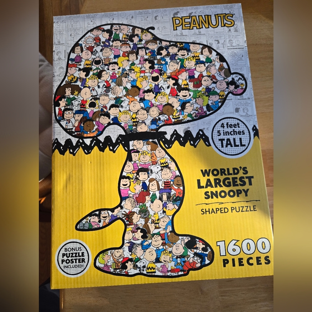 Peanuts Colorful Snoopy Puzzle - 1600 Pieces
